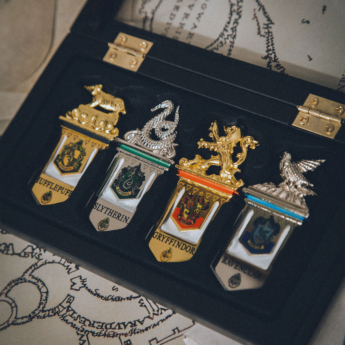 Productafbeelding Hogwarts Boekenlegger Set