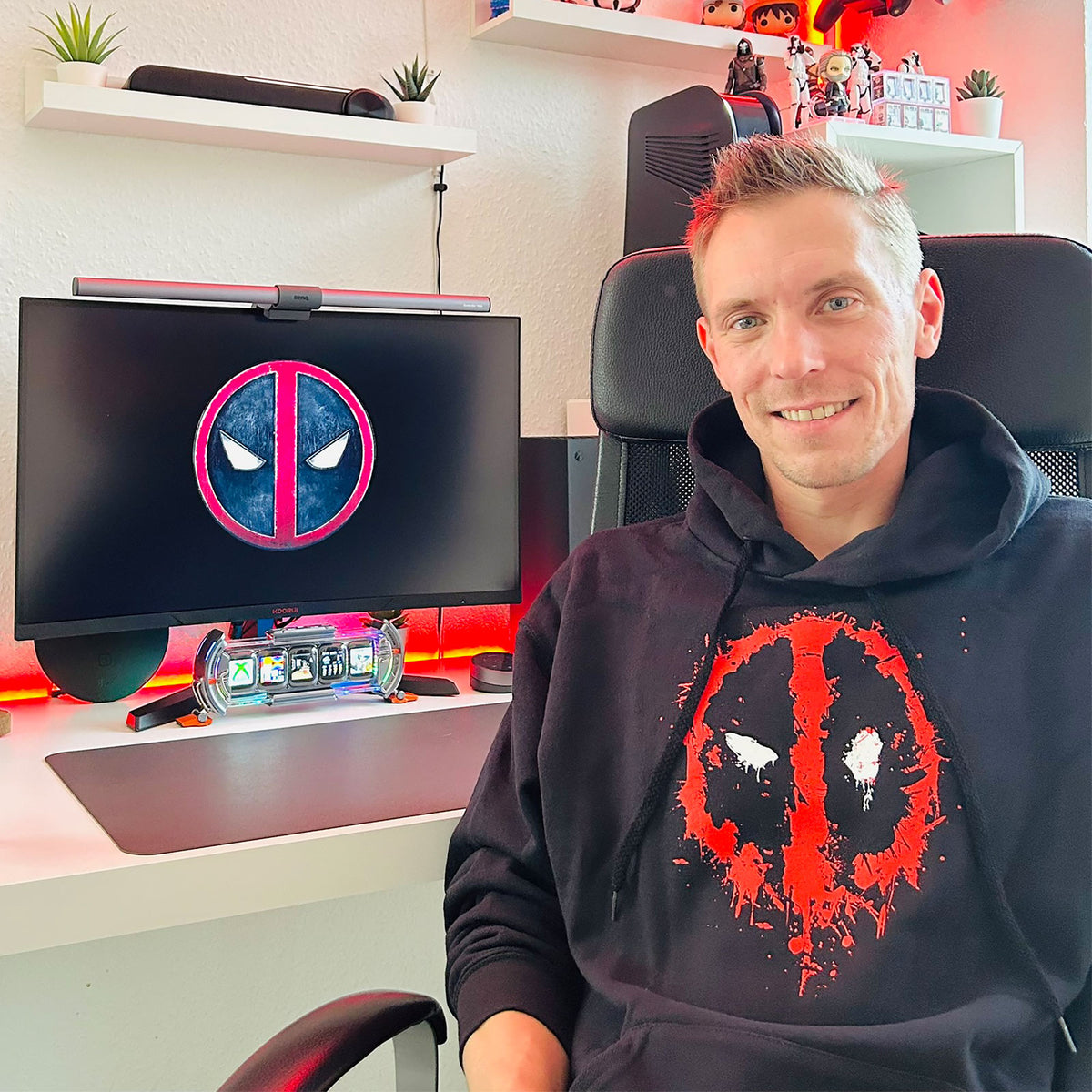 Productafbeelding Deadpool - Logo Hoodie Zwart