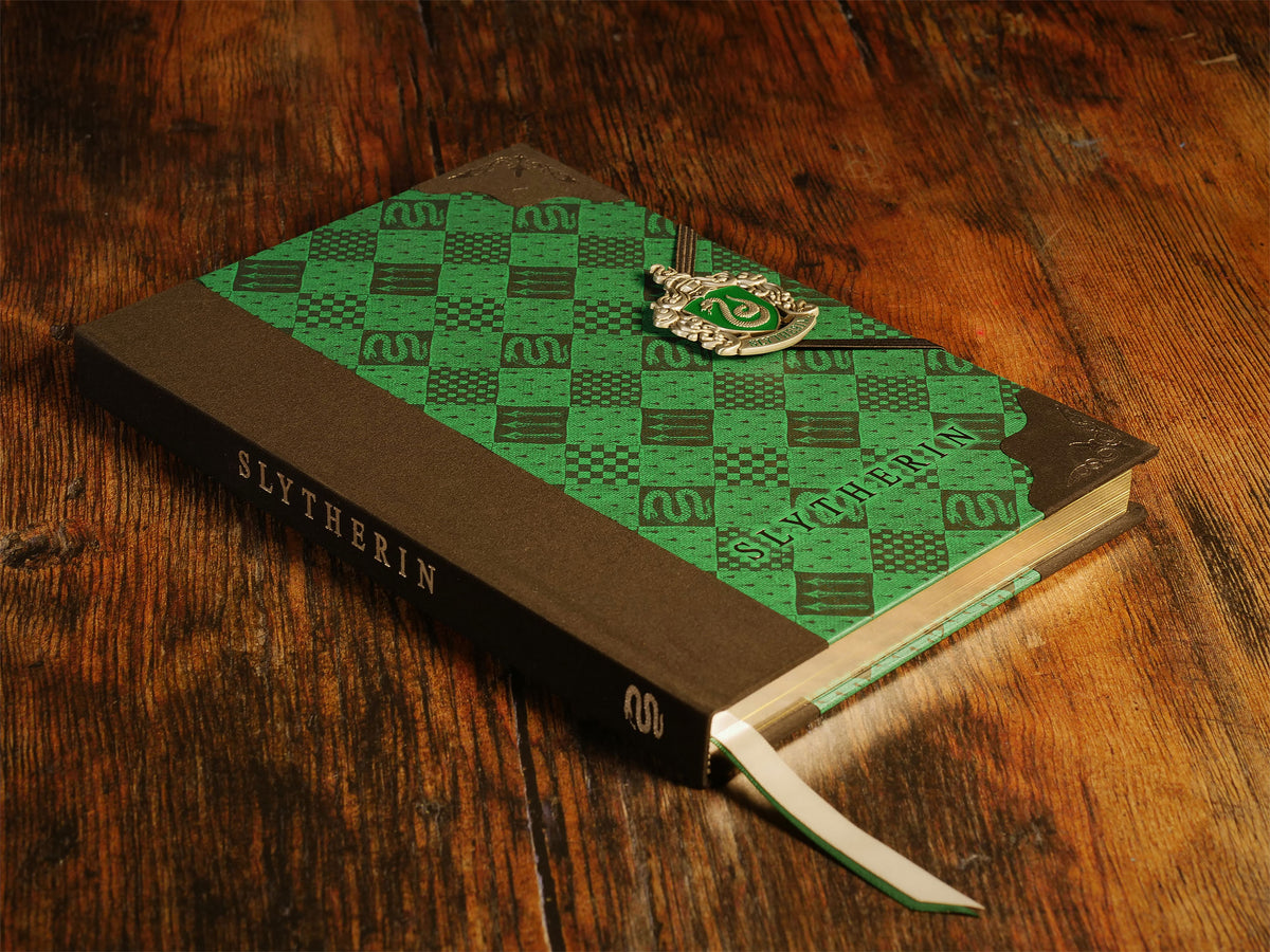 Product image Harry Potter - Slytherin Crest Deluxe Notebook