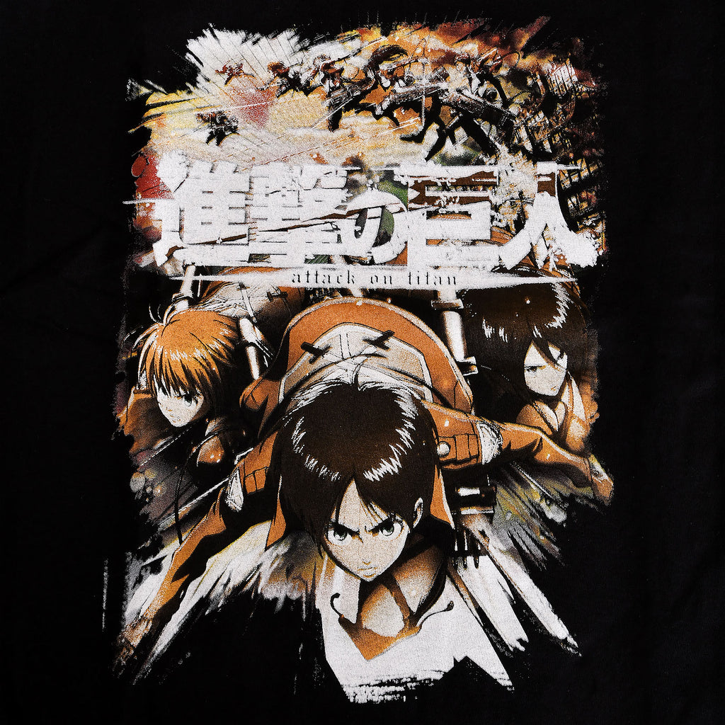 Productafbeelding Attack on Titan - Crew Fight T-shirt zwart