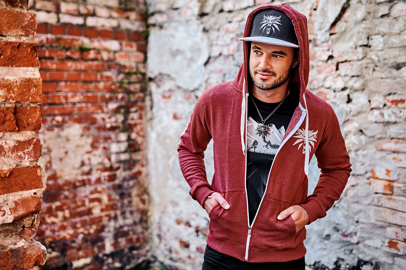 Productafbeelding Witcher - Wolf Medaillon Hoodie rood