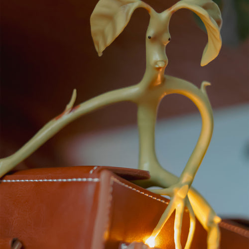 Productafbeelding Fantastic Beasts - Buigbare Bowtruckle-figuur 19cm