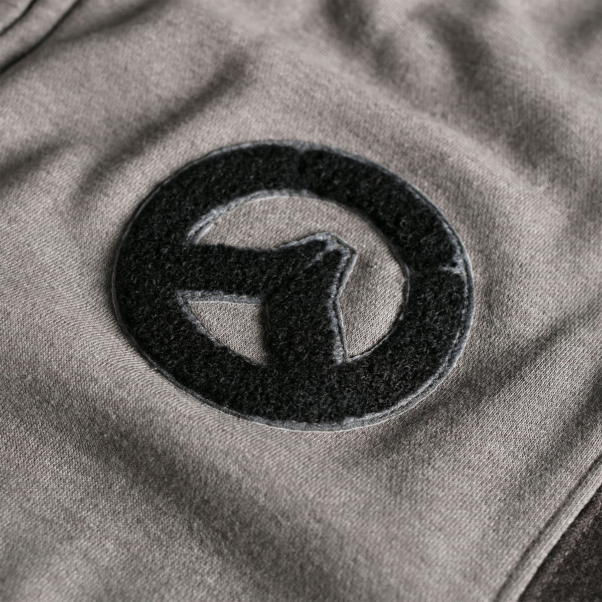 Productafbeelding Overwatch - Founding Member Varsity Hoodie