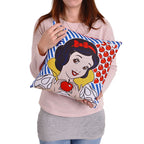 Productafbeelding Sneeuwwitje - One Bite Pop-Art Kussen