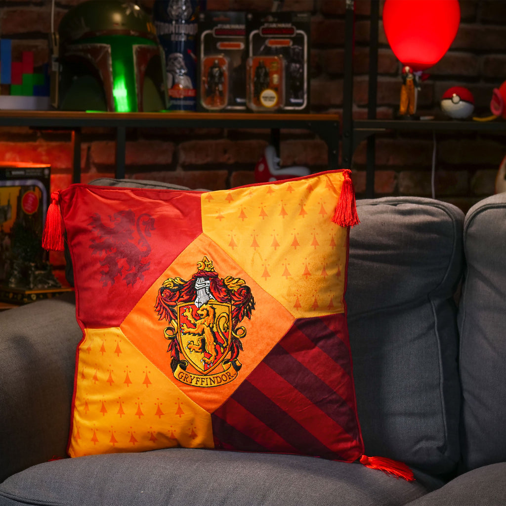 Product image Harry Potter - Gryffindor Deluxe Cushion with Tassels