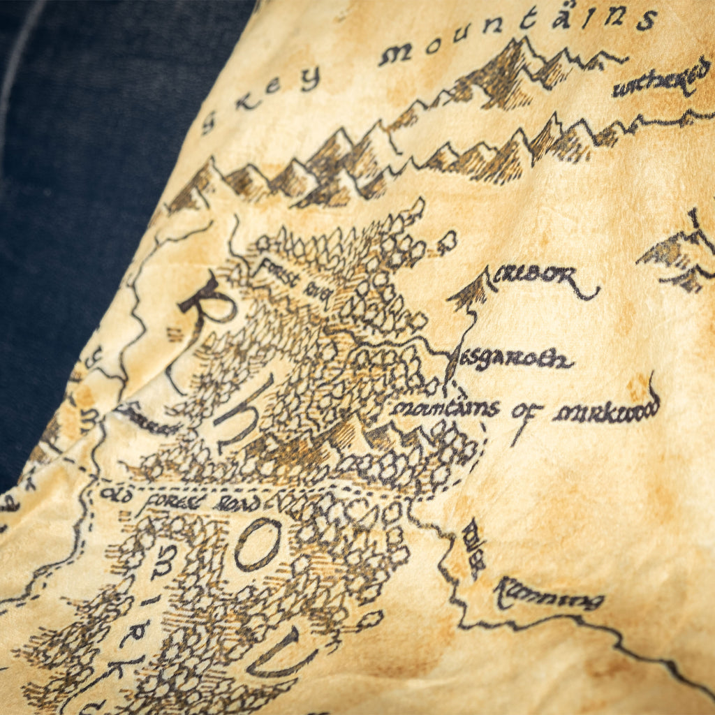 Productafbeelding Lord of the Rings - Midden-Aarde Kaart Pluche Deken met Teddybont