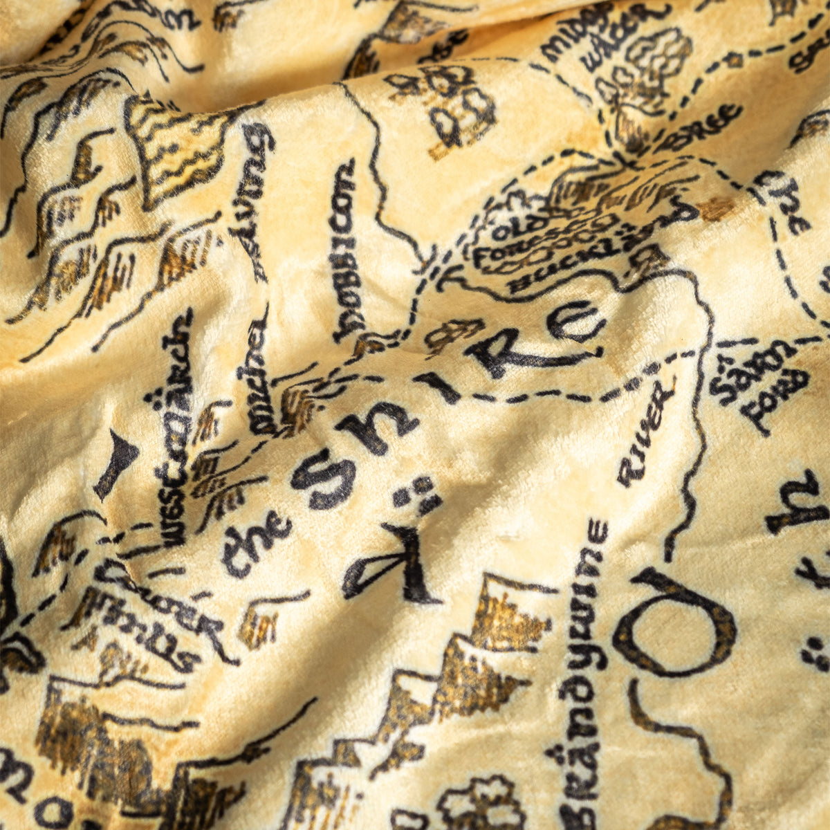 Productafbeelding Lord of the Rings - Midden-Aarde Kaart Pluche Deken met Teddybont