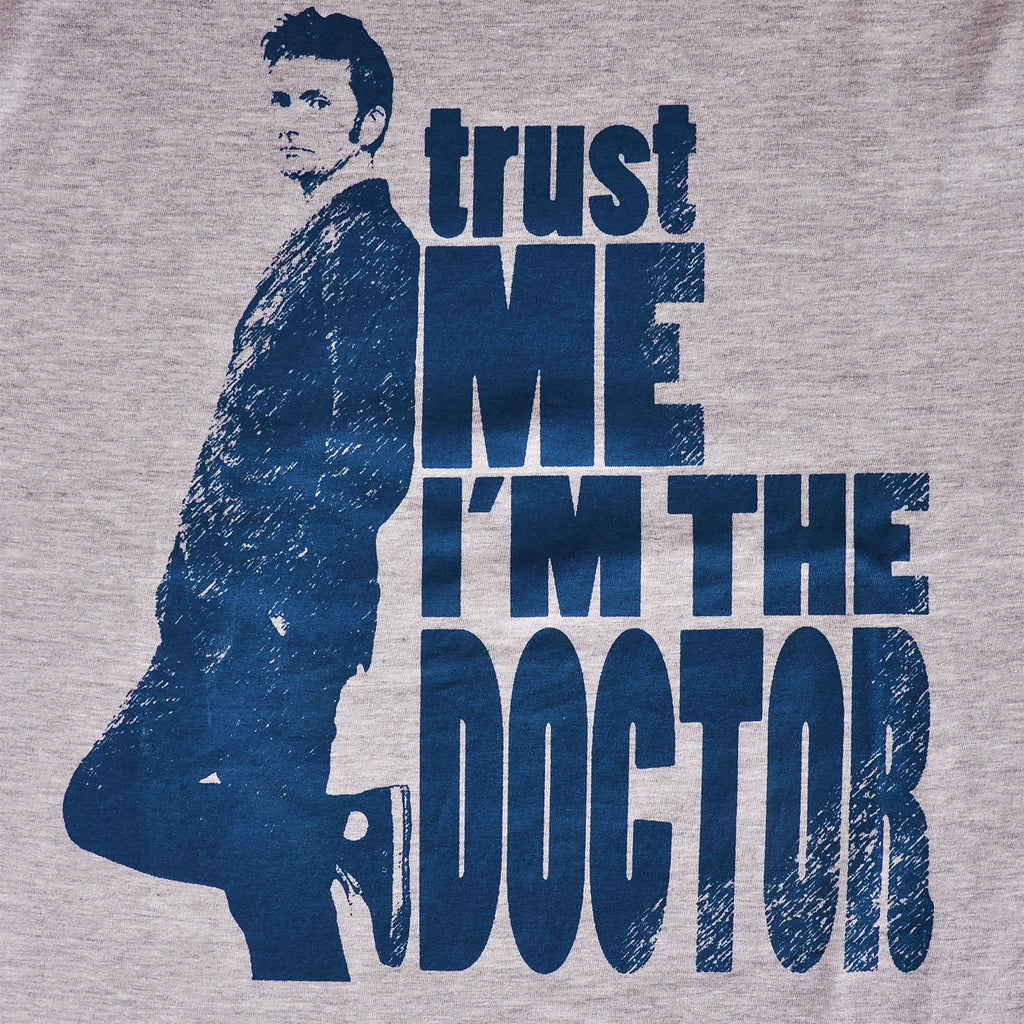 Productafbeelding Doctor Who - Vertrouw me ik ben de Doctor T-Shirt grijs