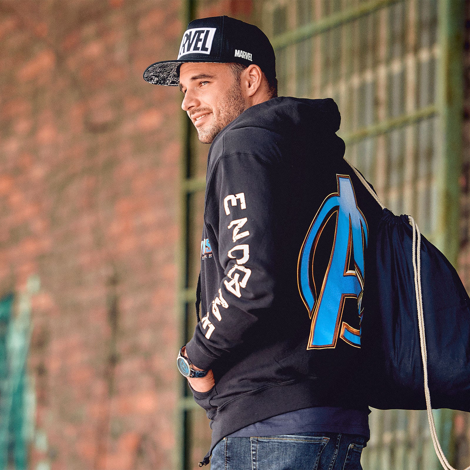 Productafbeelding Avengers - Endgame Logo Hoodie Zwart