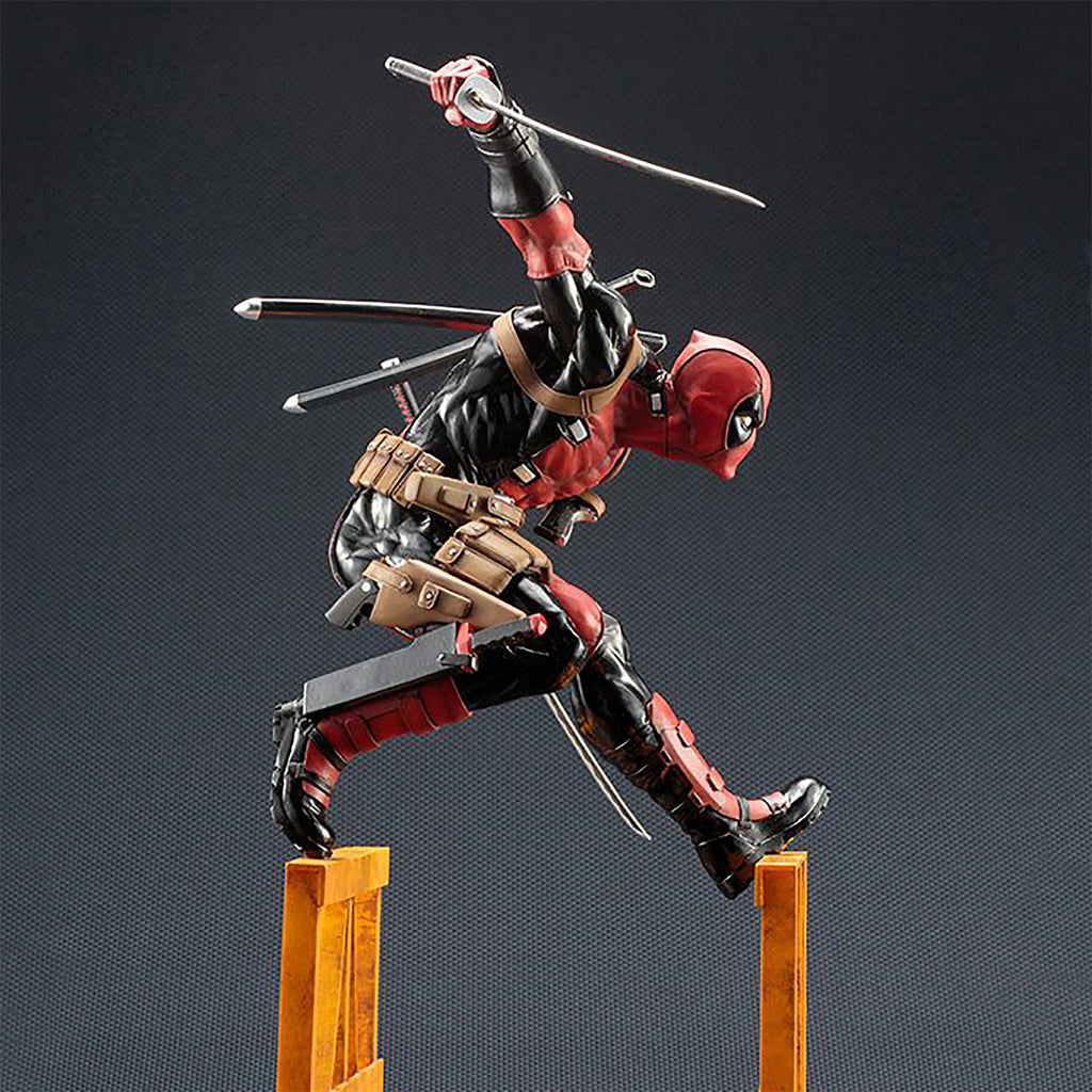 Productafbeelding Super Deadpool Verzamelaarsbeeldje 43 cm