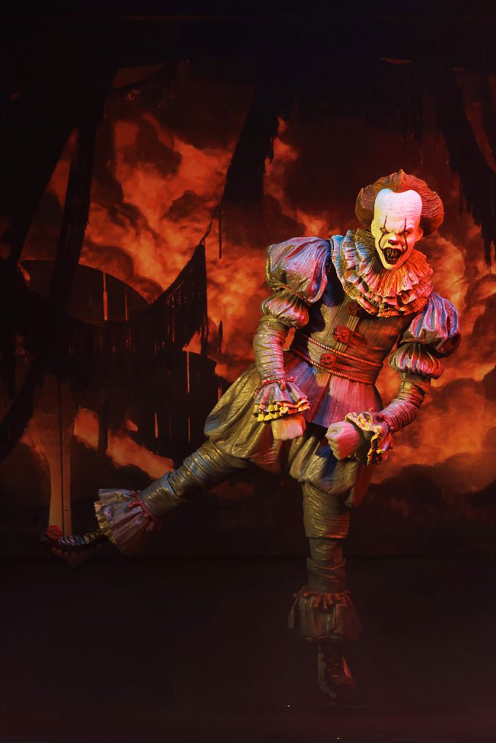 Productafbeelding Stephen King's IT - Pennywise Dansende Clown Actiefiguur 19 cm