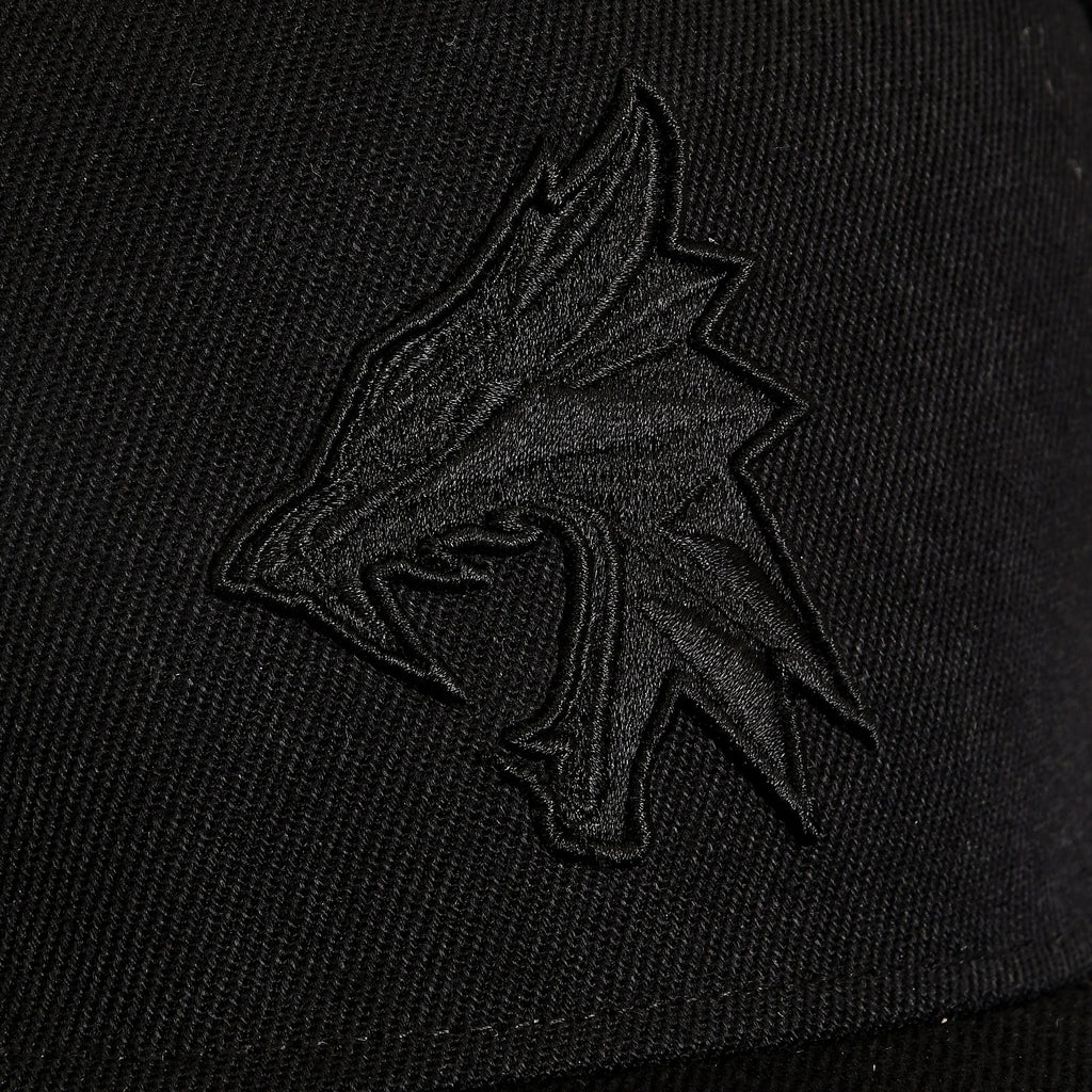 Productafbeelding Witcher - Wolf Silhouet Snapback Cap zwart