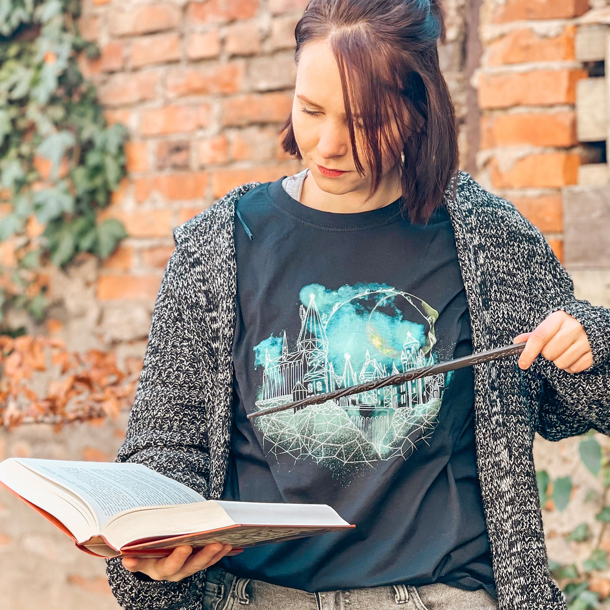 Productafbeelding Harry Potter - Hogwarts 's Nachts Schets T-Shirt Zwart