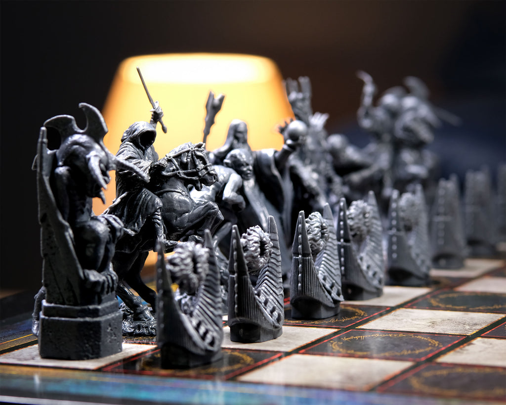 Product image The Lord of the Rings - Battle for Middle Earth Chess Set