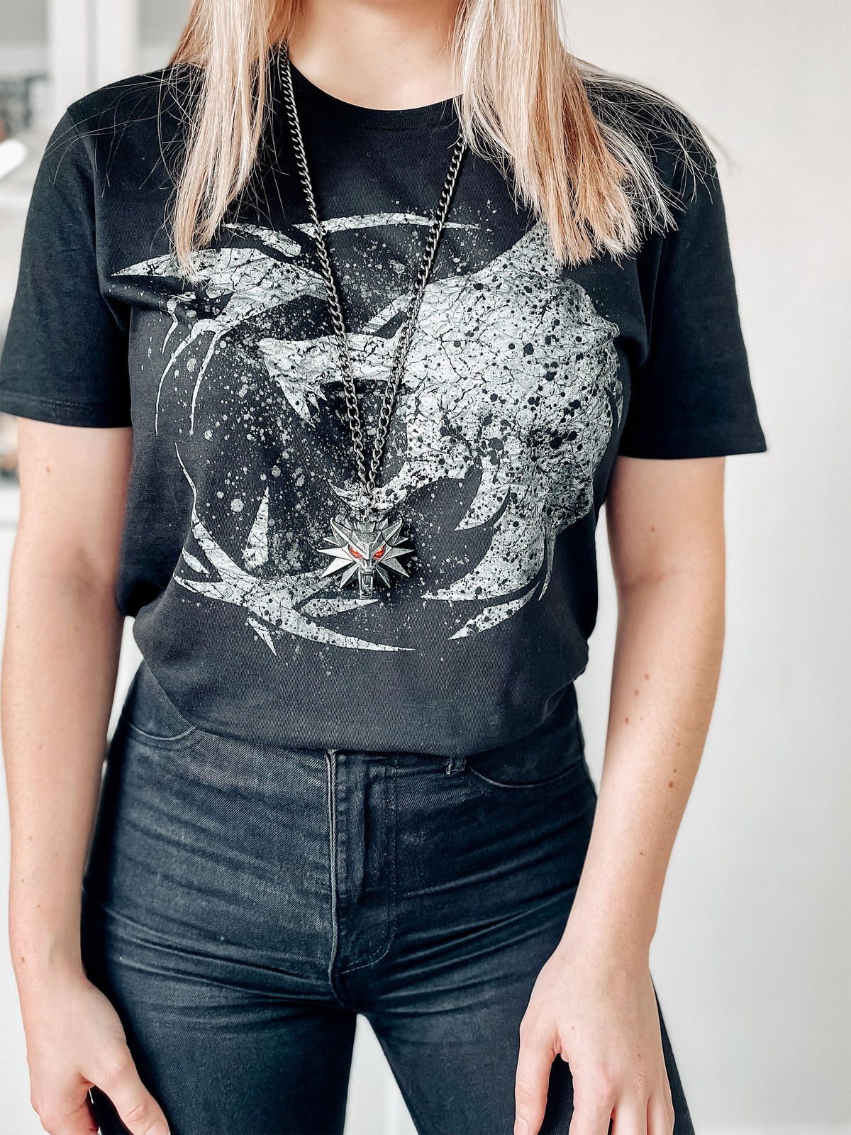 Productafbeelding Wolf Embleem T-shirt voor Witcher Fans zwart