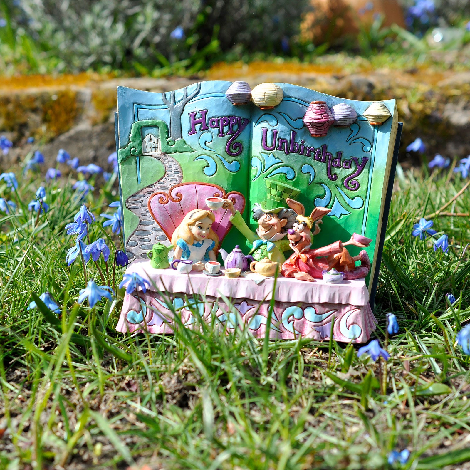 Product image Alice in Wonderland - Happy Unbirthday Storybook Figure