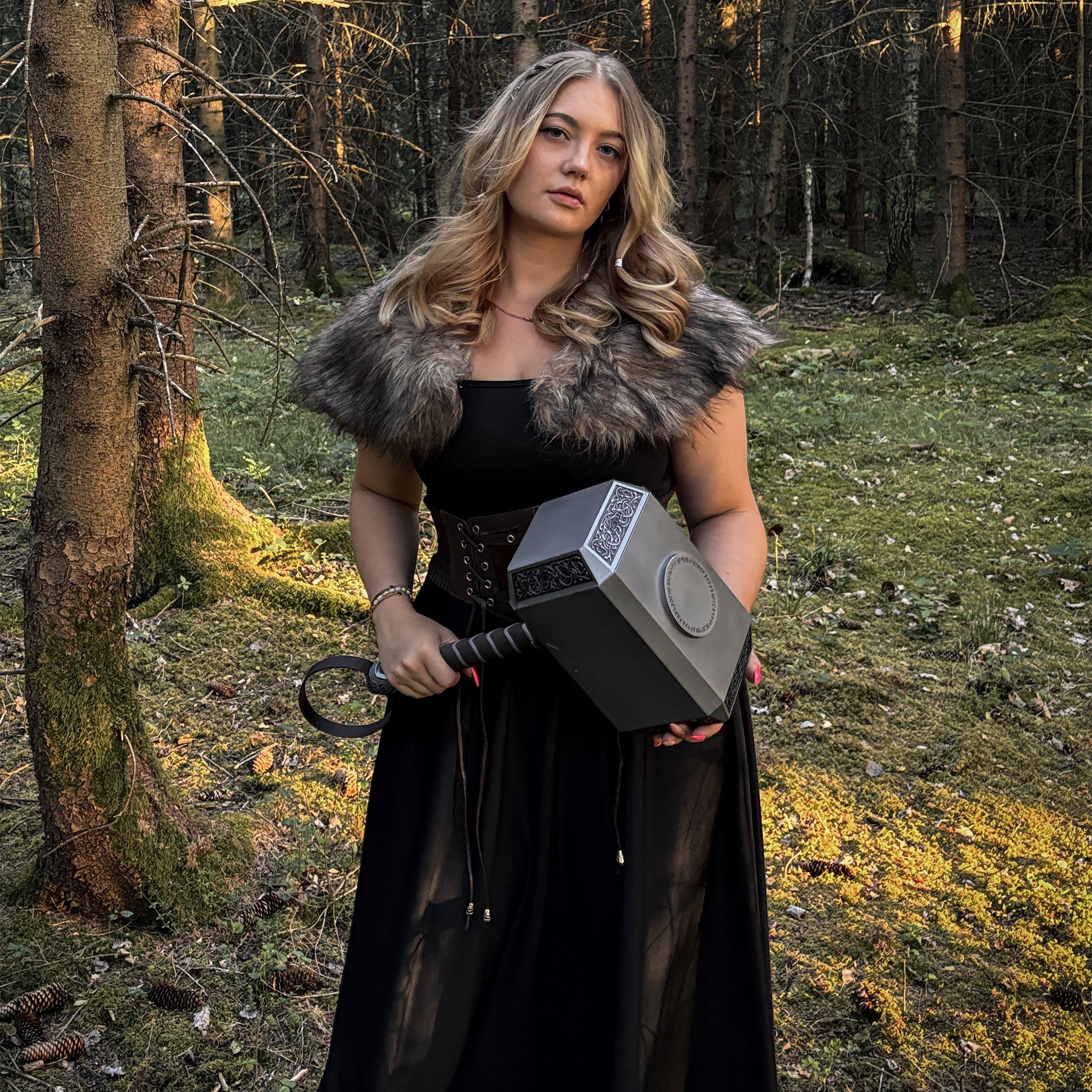 Productafbeelding Thor - Mjölnir hamer-replica met licht en geluid