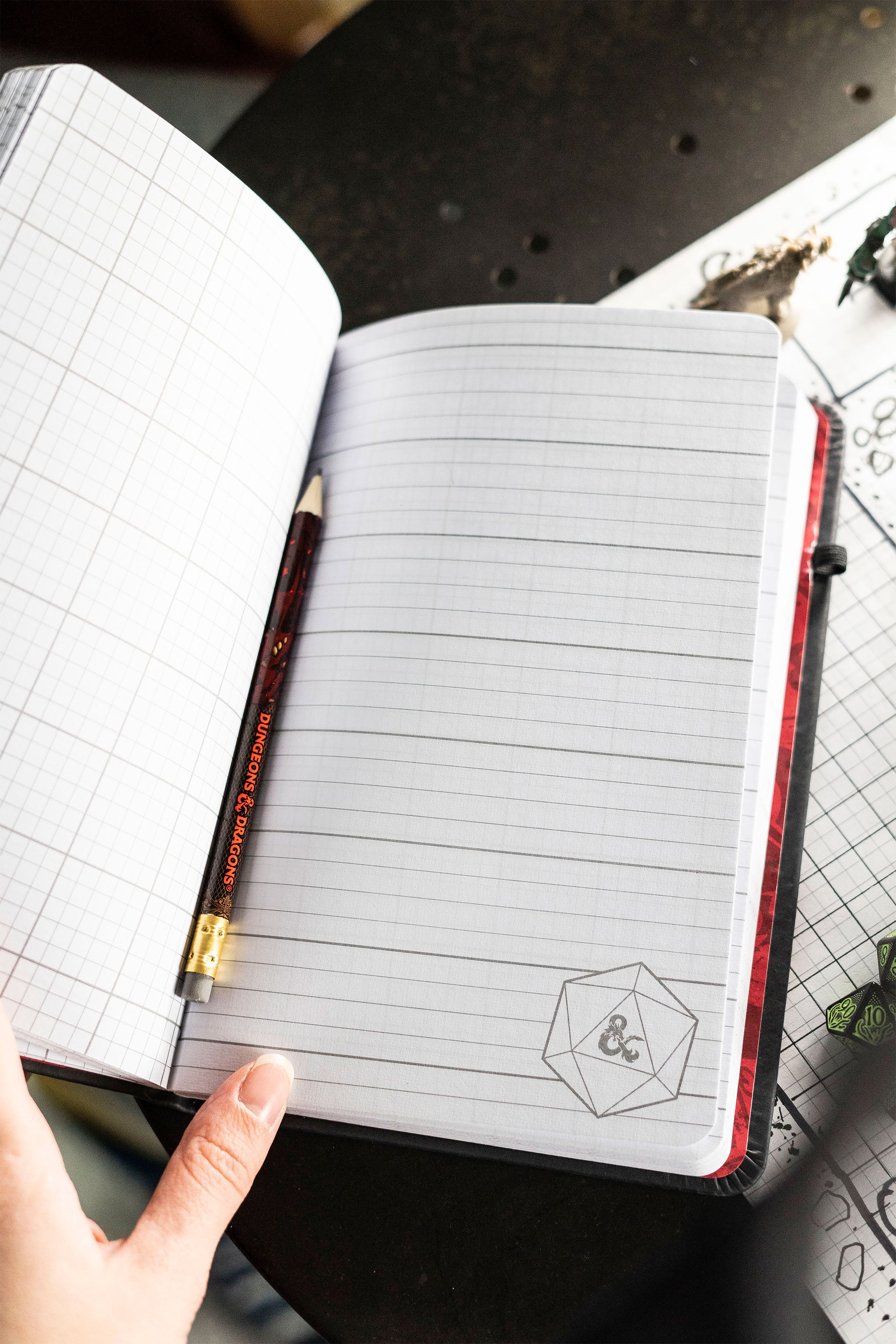 Productafbeelding Dungeons & Dragons - Spelers Notitieboek A5 met Potlood