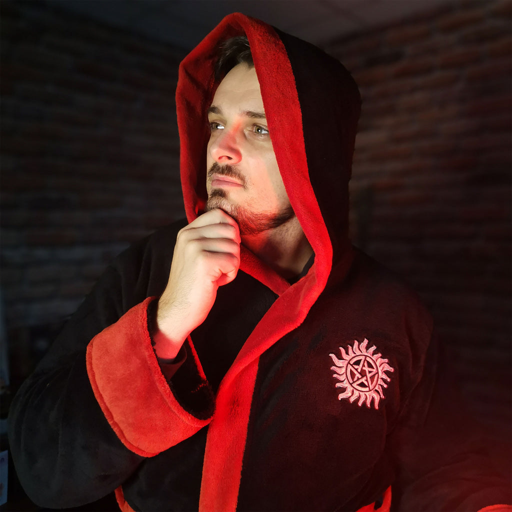 Productafbeelding Supernatural - Anti Possession Symbool Badjas