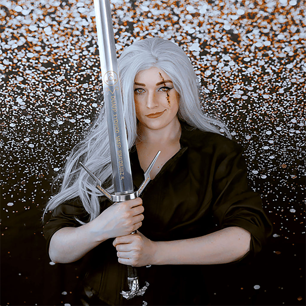 Productafbeelding Geralt van Rivia Zilveren Zwaard Replica met Schede voor Witcher Fans