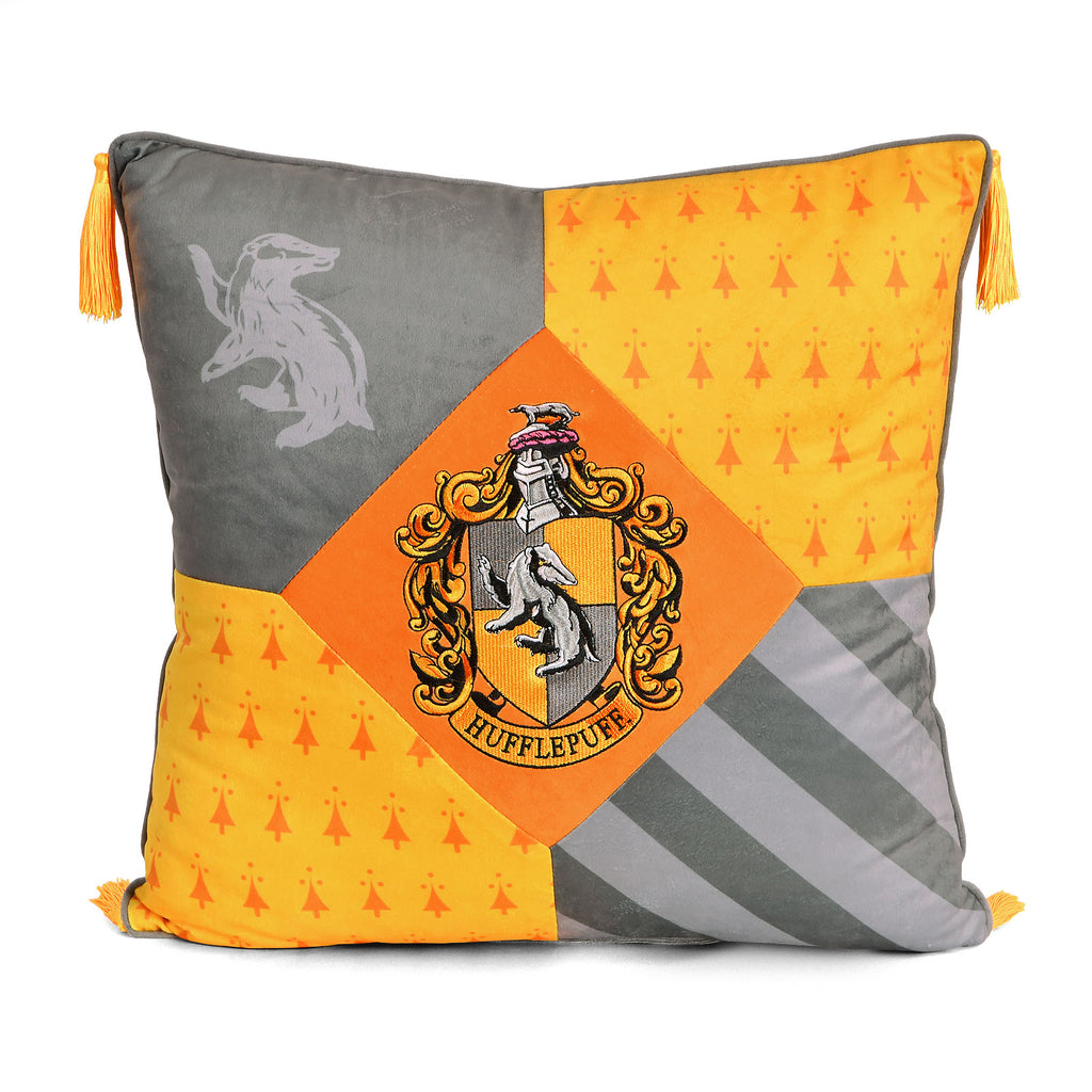 Product image Harry Potter - Hufflepuff cushion with tassels deluxe