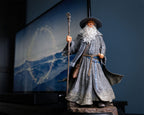 Productafbeelding In de ban van de Ring - Gandalf de Grijze Classic Series Deluxe Figuur 35 cm
