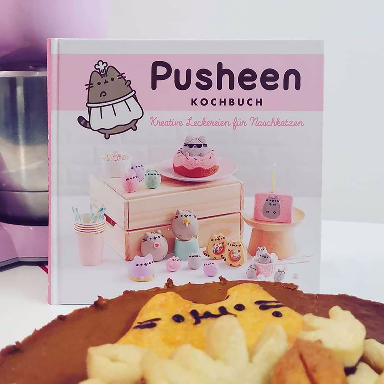 Productafbeelding Pusheen Kookboek - Creatieve lekkernijen voor zoetekauwen