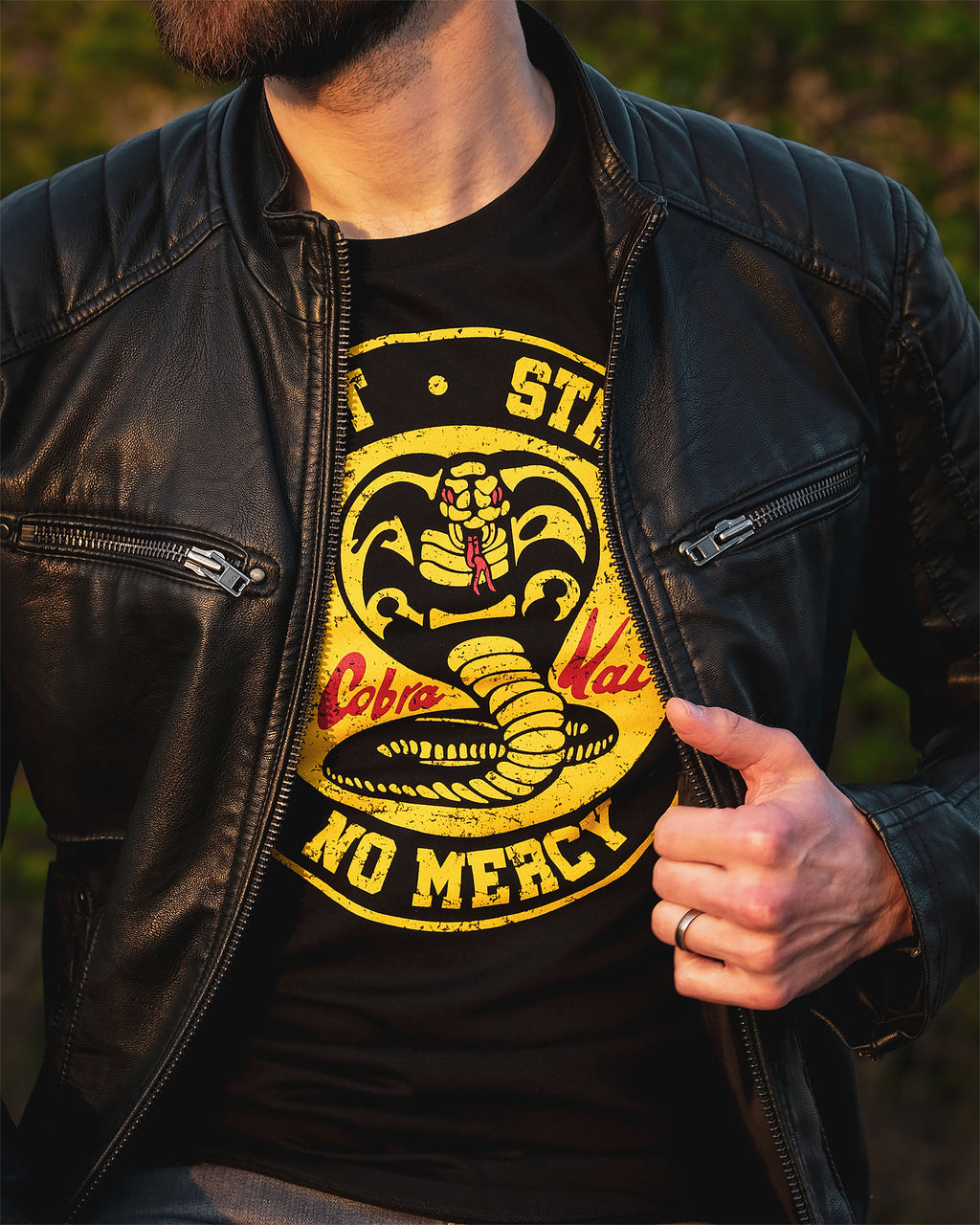 Productafbeelding Cobra Kai Logo T-Shirt voor Karate Kid Fans zwart