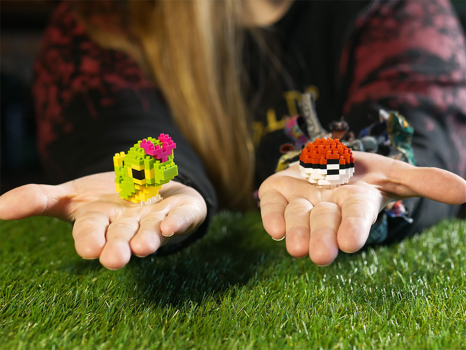 Productafbeelding Pokemon - Rupsje met Pokeball nanoblock Mini Bouwfiguren Set