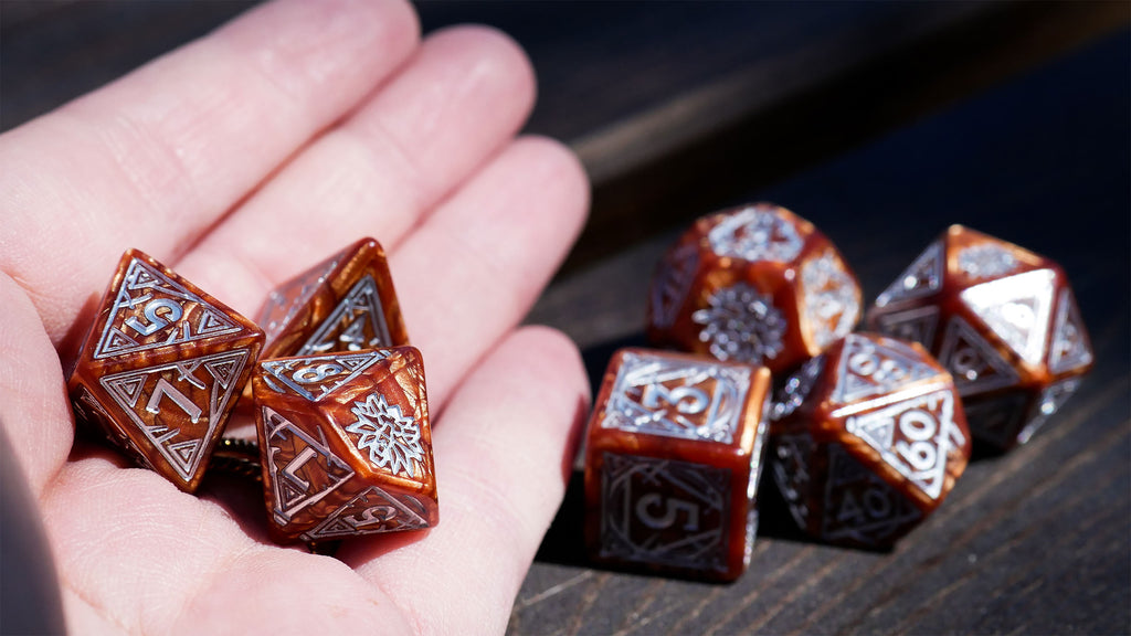 Productafbeelding Witcher - Geralt Monster Slayer RPG Dobbelset 7-delig met verzamelmunt