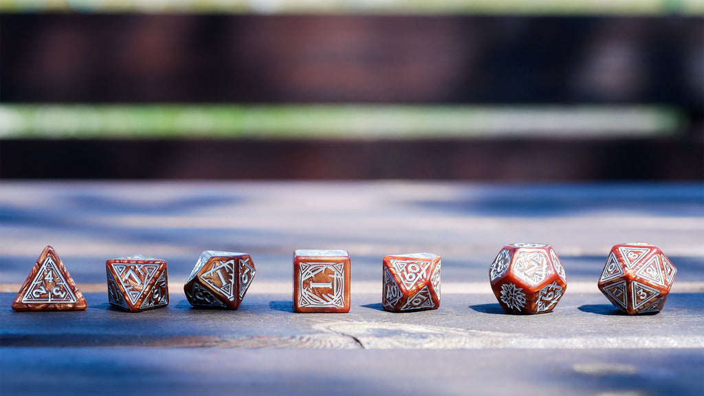 Productafbeelding Witcher - Geralt Monster Slayer RPG Dobbelset 7-delig met verzamelmunt