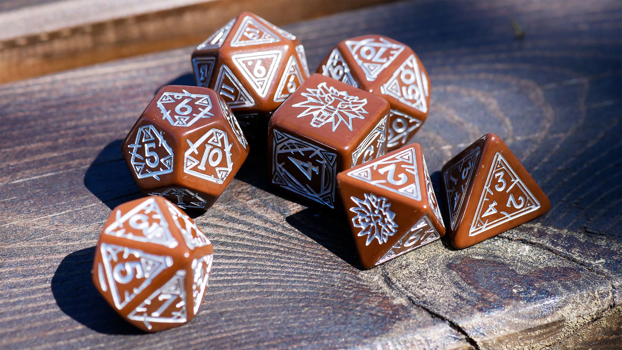 Productafbeelding Witcher - Geralt Roach's Companion RPG Dobbelstenenset 7-delig met verzamelaarsmunt