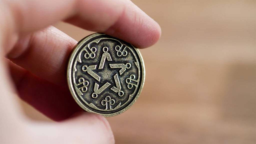 Productafbeelding Witcher - Yennefer Sorceress Supreme RPG Dobbelsteen Set 7dlg met Verzamelmunt