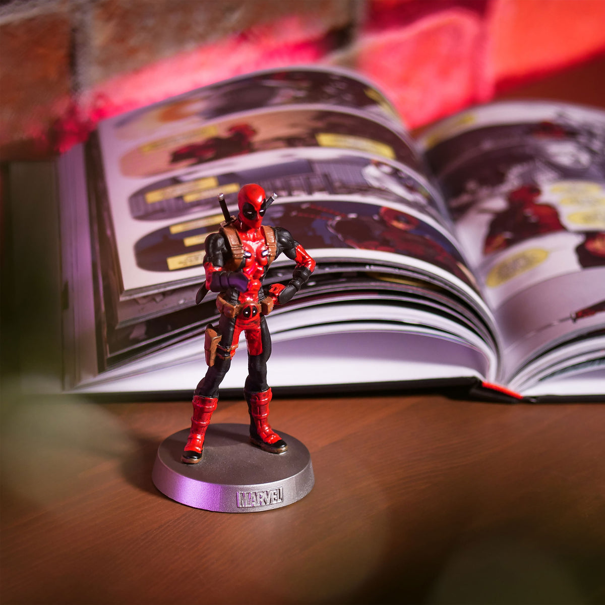 Productafbeelding Deadpool - Heavyweights Metalen Figuur in Verzamelaarsblik