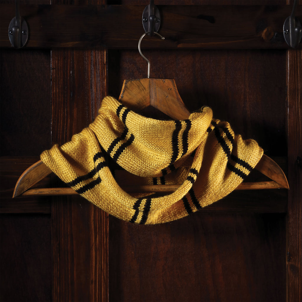 Productafbeelding Hufflepuff Loop Sjaal Breiset - Harry Potter