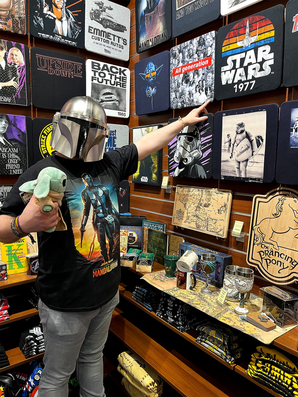 Productafbeelding Through The Galaxy T-Shirt zwart - Star Wars Mandalorian