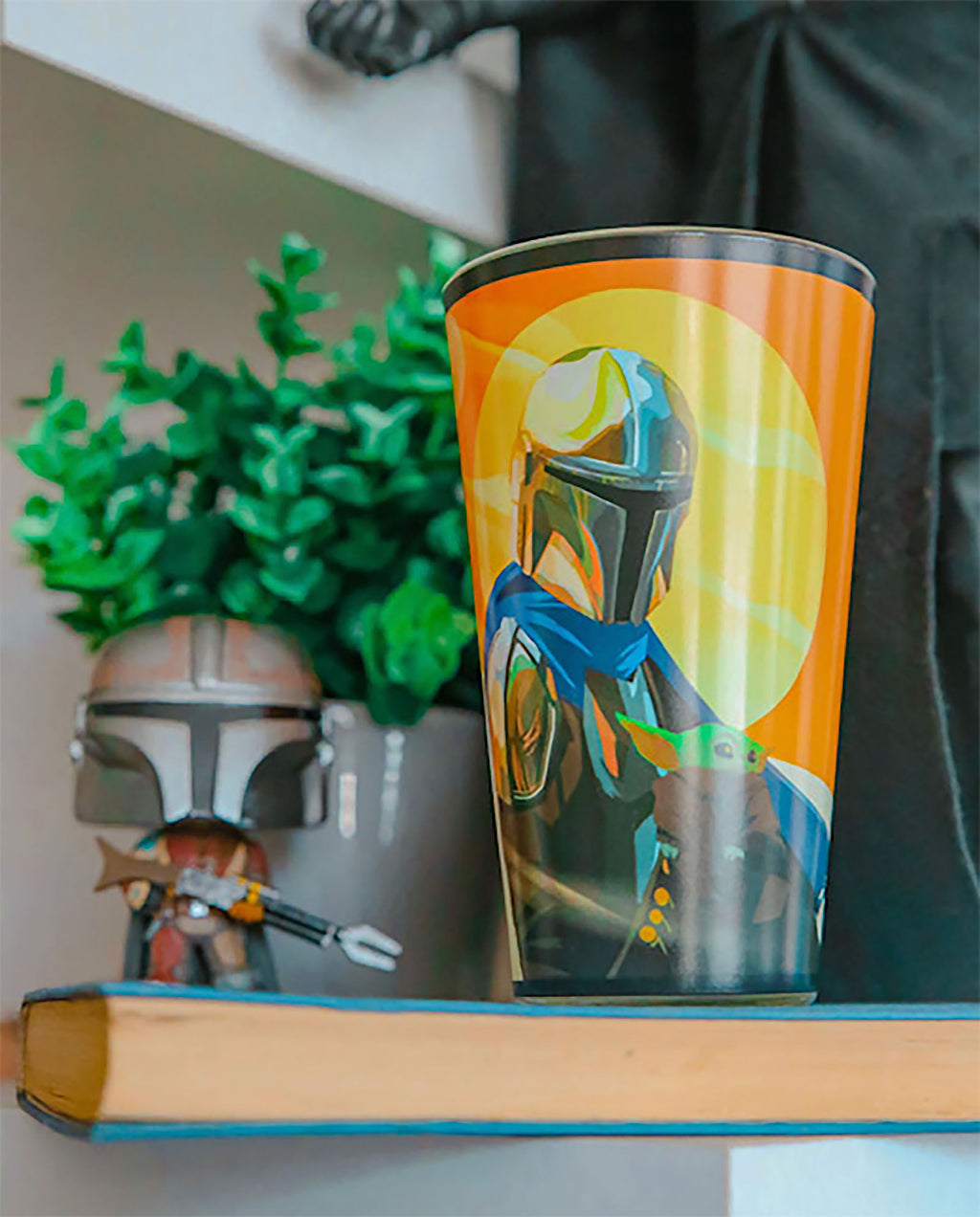 Productafbeelding Mando met Grogu Glas - Star Wars The Mandalorian