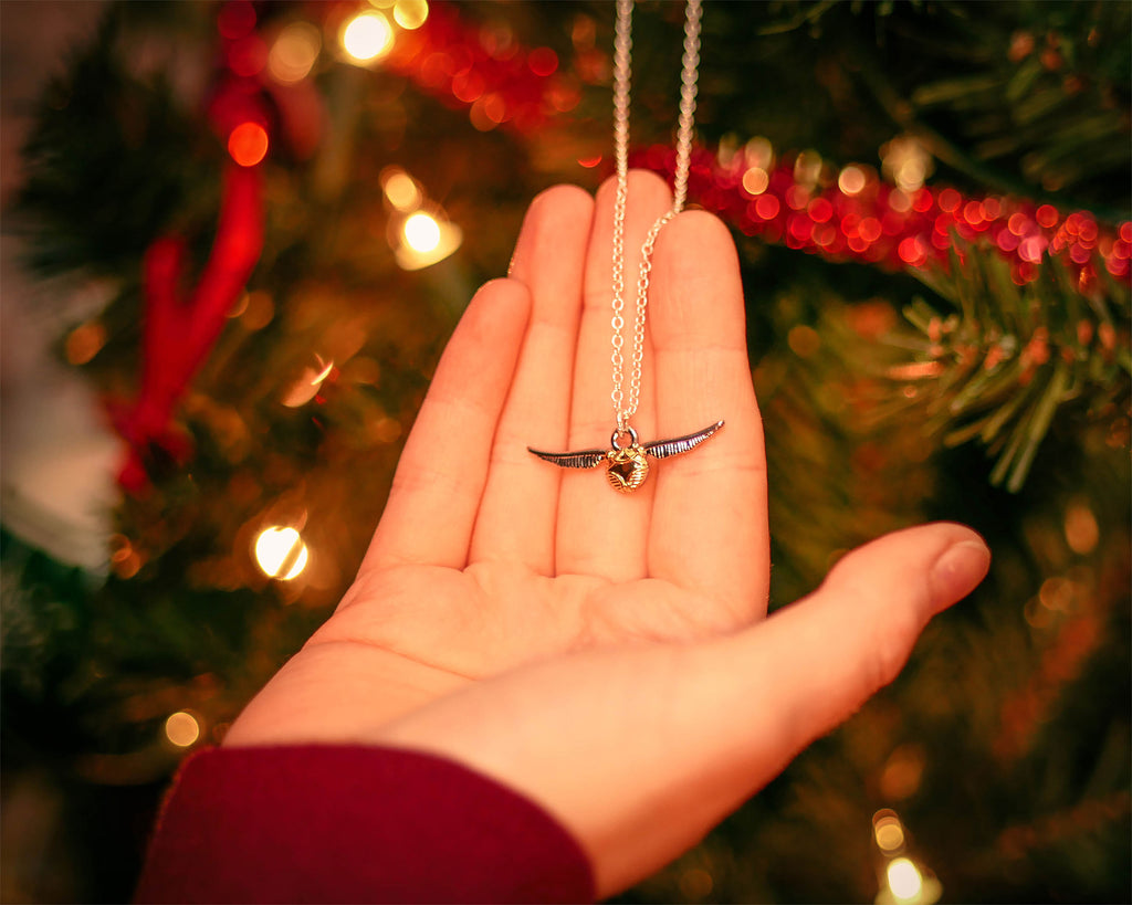 Productafbeelding Harry Potter - Hogwarts Wapen Kerstbal met Snaai Ketting
