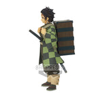 Productafbeelding Demon Slayer - Tanjiro Kamado met Nezuku Box Figuur 16,5 cm