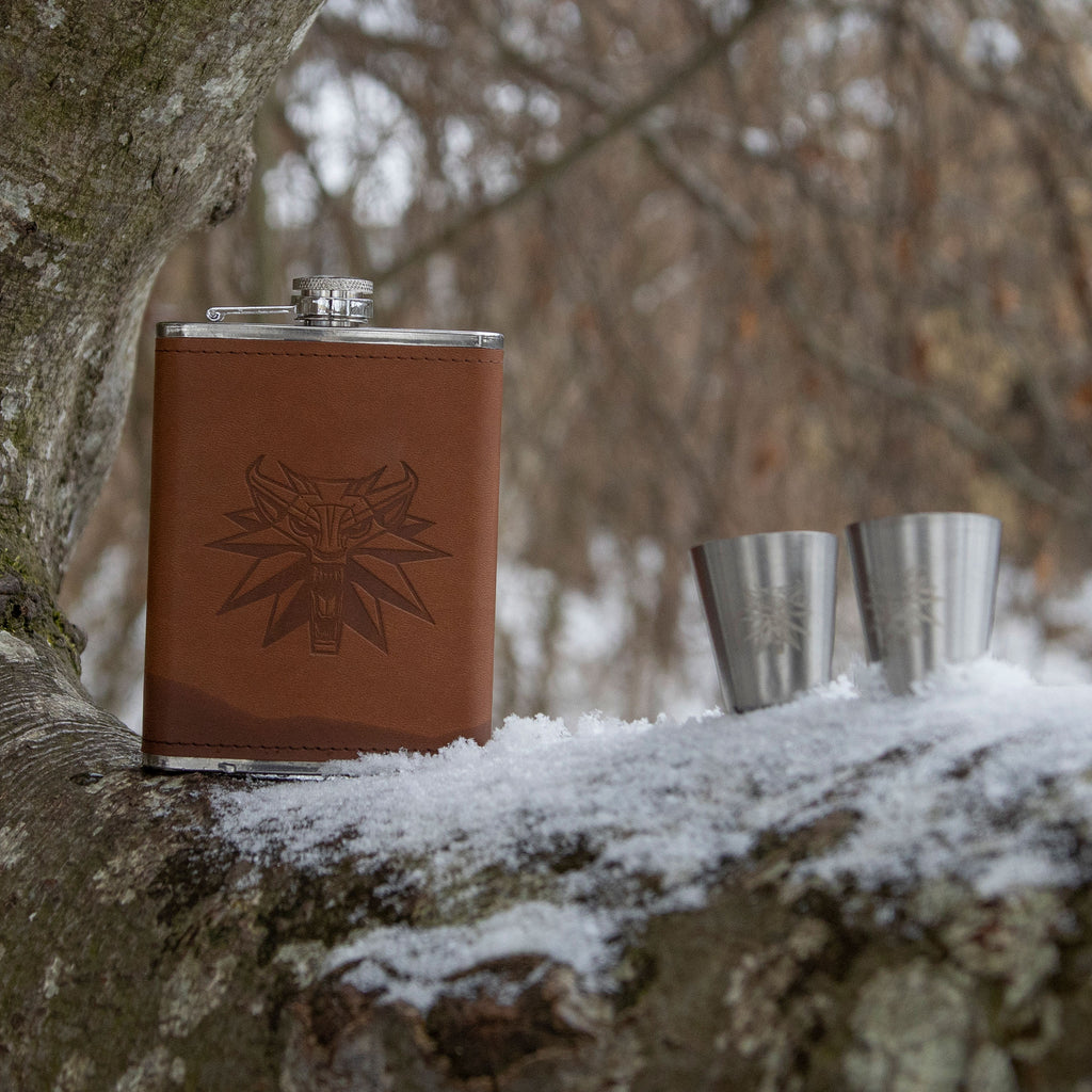 Productafbeelding Witcher - Wolf Logo Vlask
