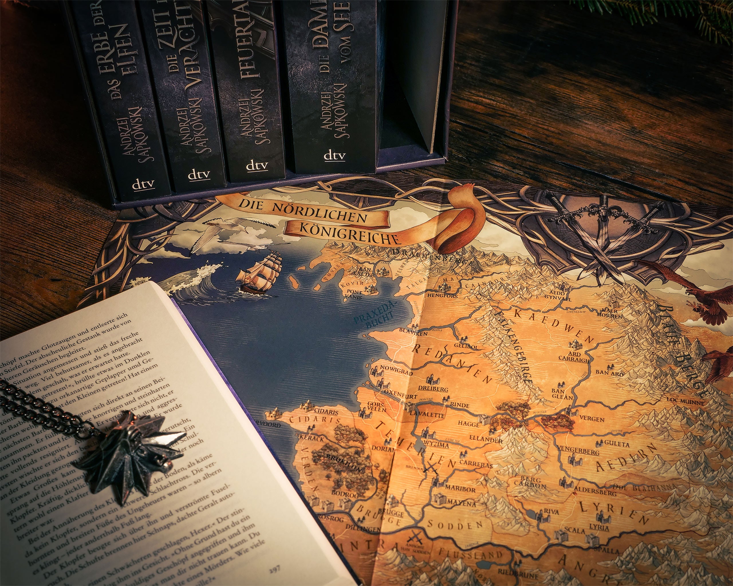 Productafbeelding De 5 delen van de Witcher Saga in een box