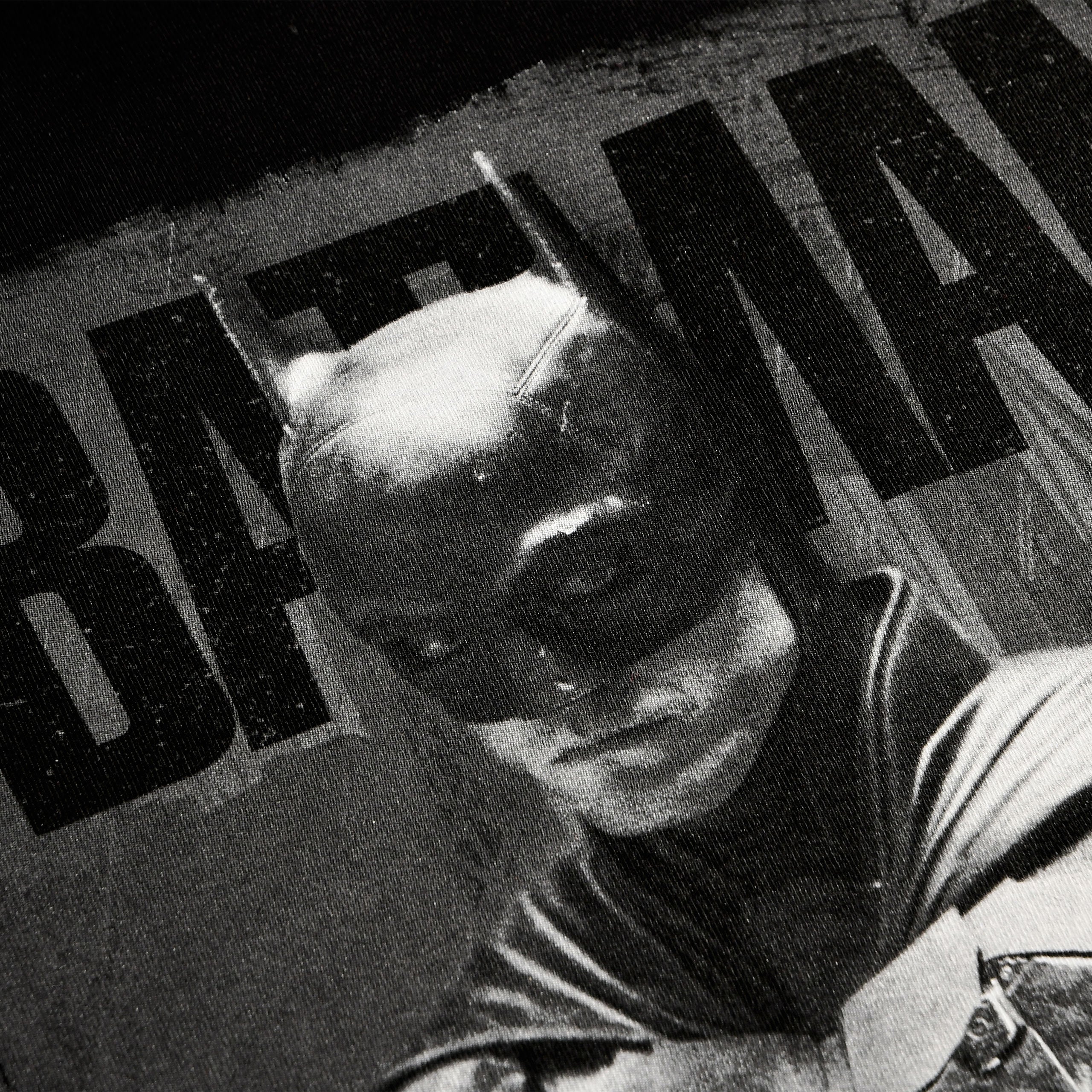 Productafbeelding The Batman - Monochroom Poster T-Shirt Zwart