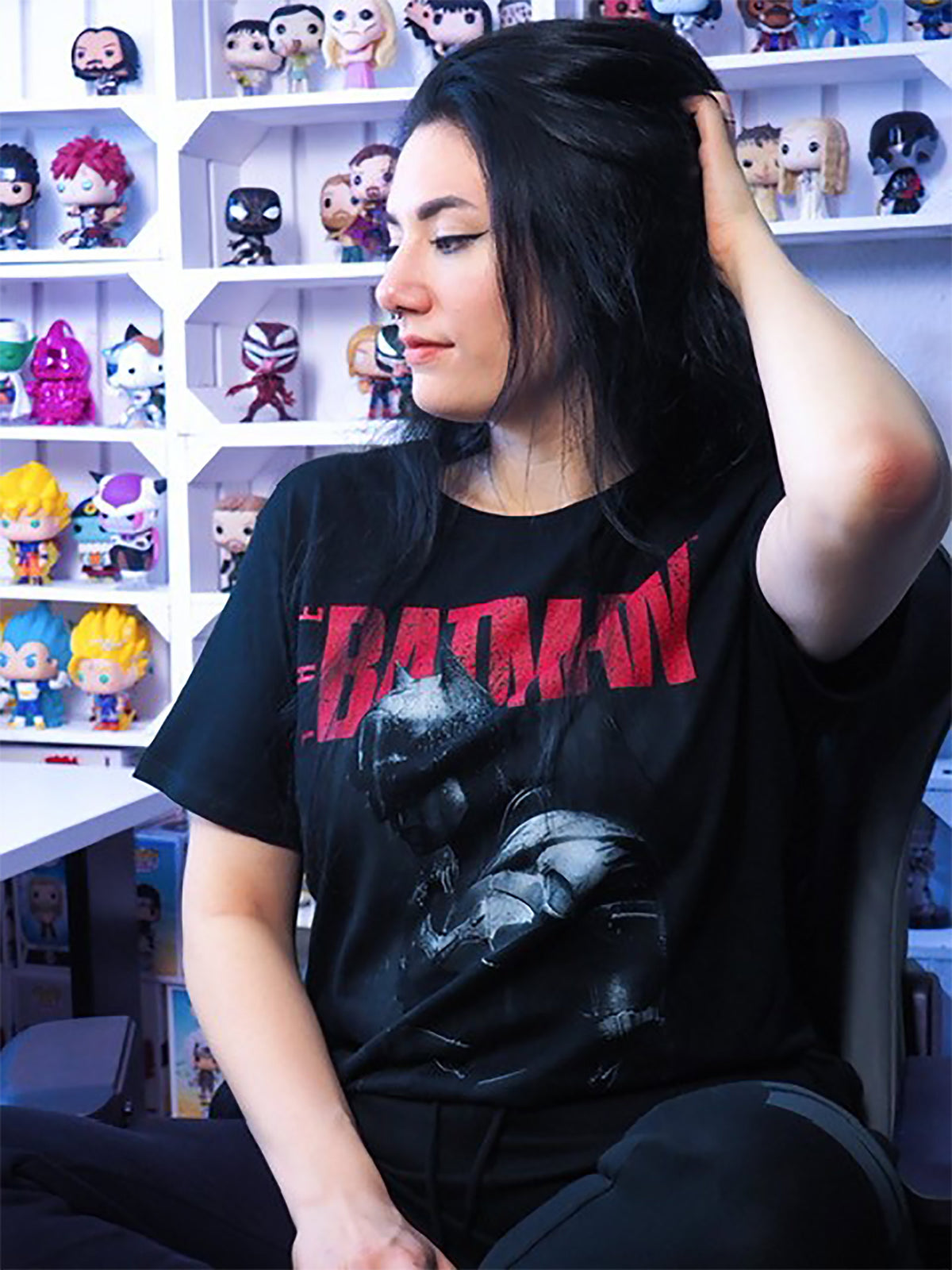Productafbeelding The Batman - Standing In The Rain T-Shirt Zwart