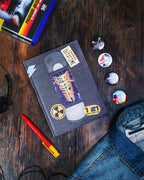 Productafbeelding Terug naar de Toekomst - VHS Cassette Schrijfset 6-delig
