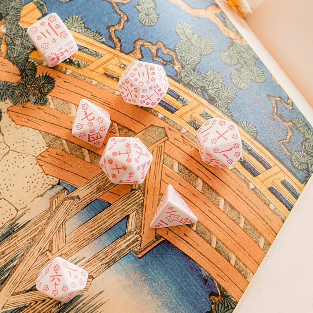 Productafbeelding Japans - Kersenbloesemblaadjes RPG Dobbelsteen Set 7st