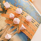Productafbeelding Japans - Kersenbloesemblaadjes RPG Dobbelsteen Set 7st