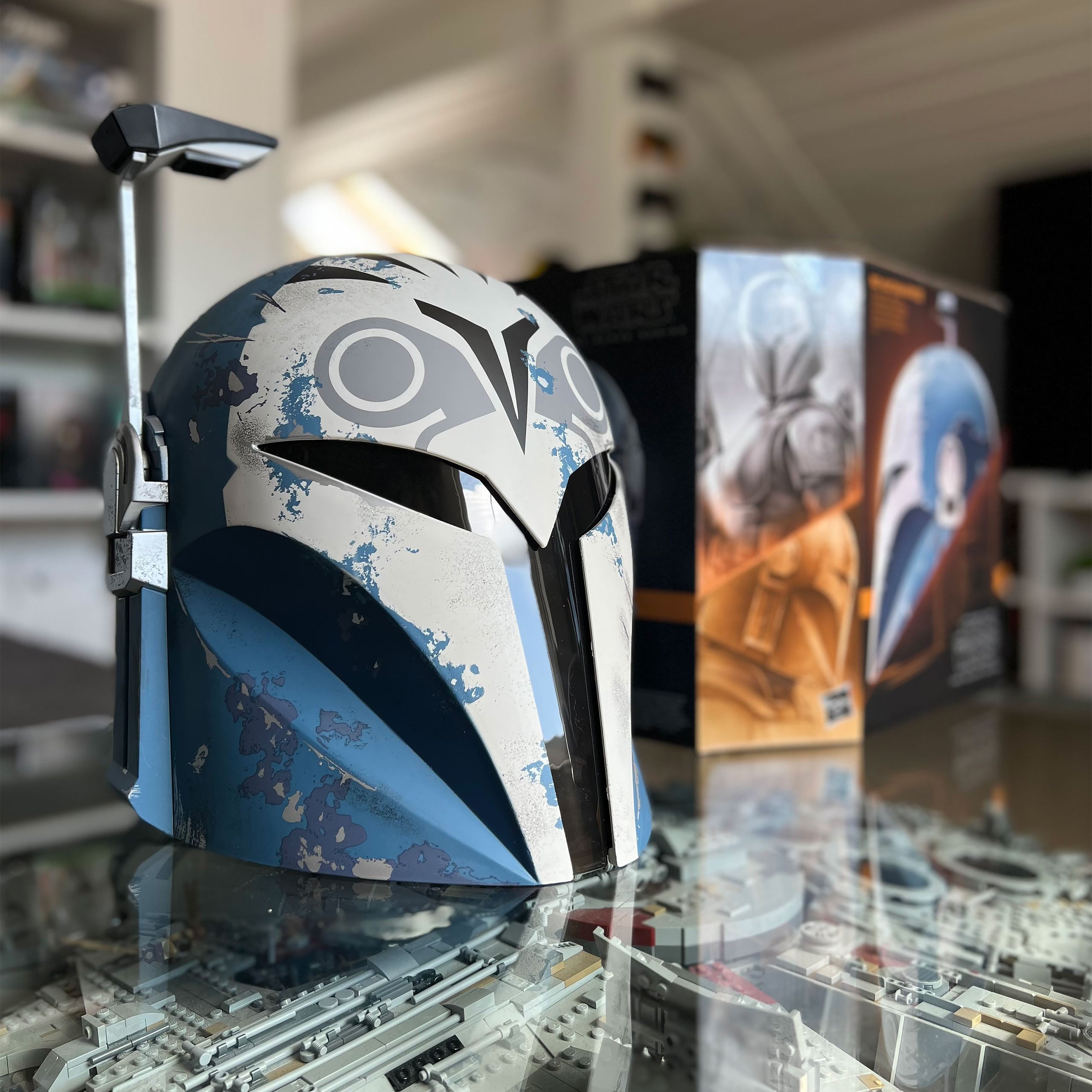 Product image Bo-Katan Premium Helmet Replica Re-Armored with Light Effects - Star Wars The Mandalorian