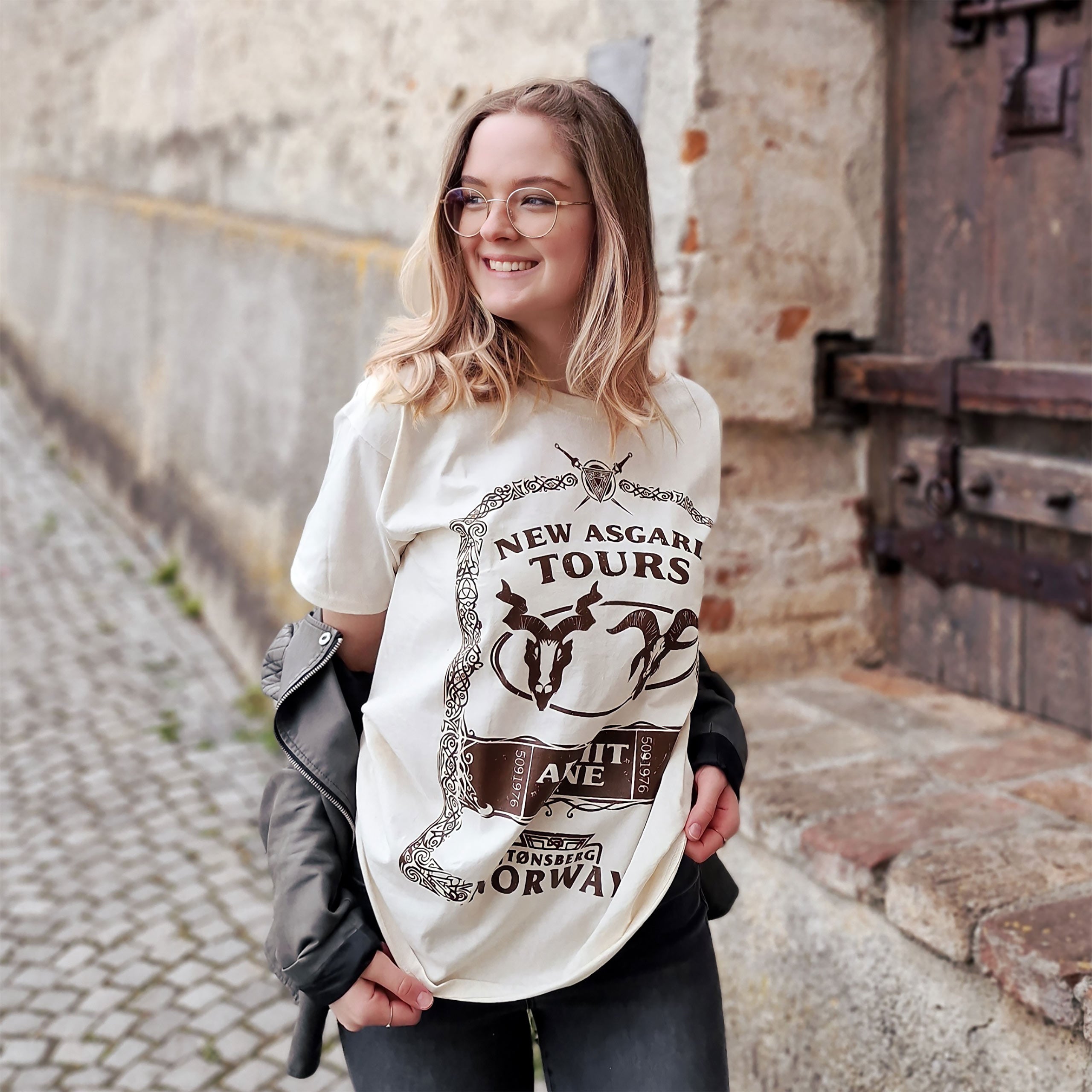 Productafbeelding Thor Love & Thunder - New Asgard Tours T-Shirt