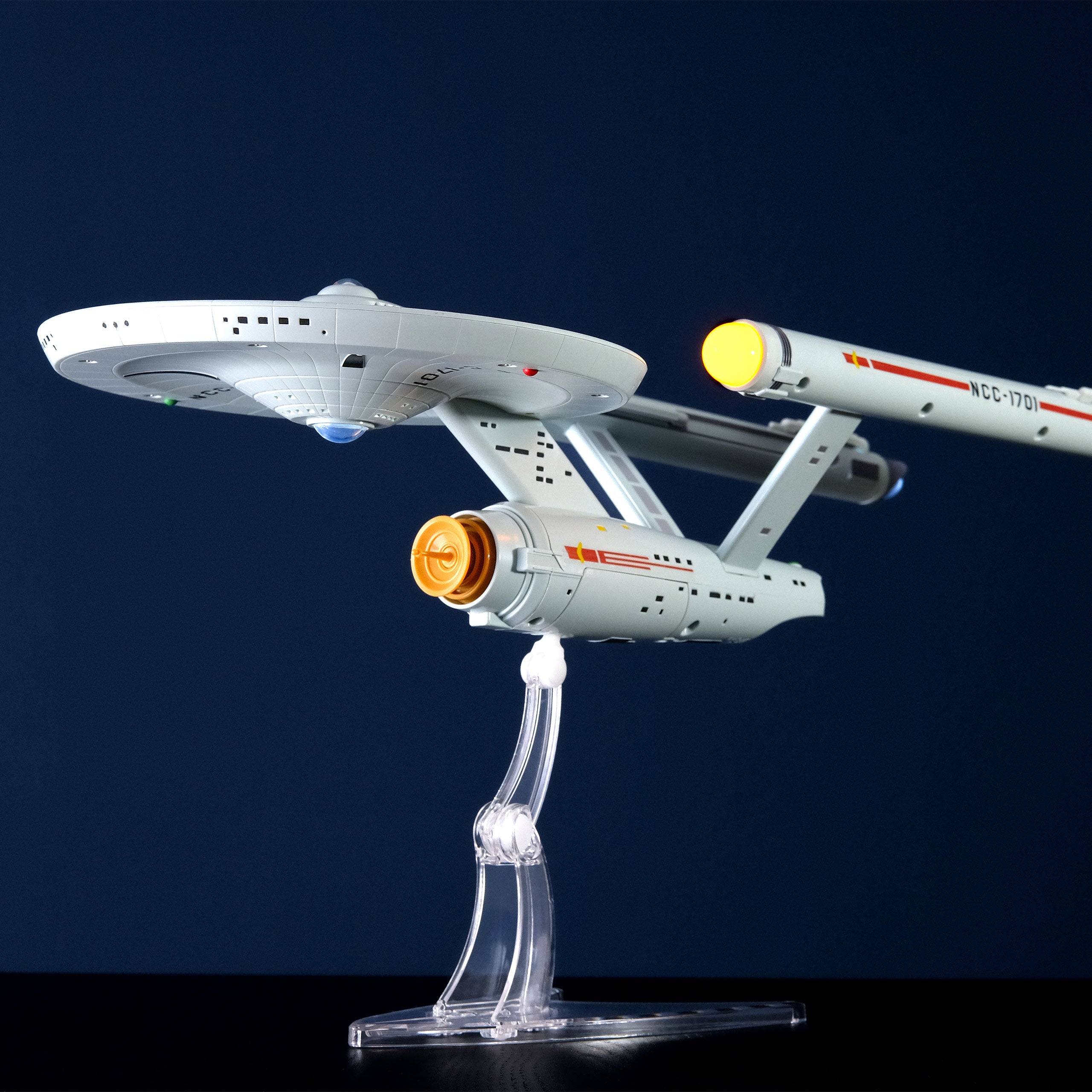 Productafbeelding Star Trek - Enterprise NCC-1701 Replica met Licht en Geluid