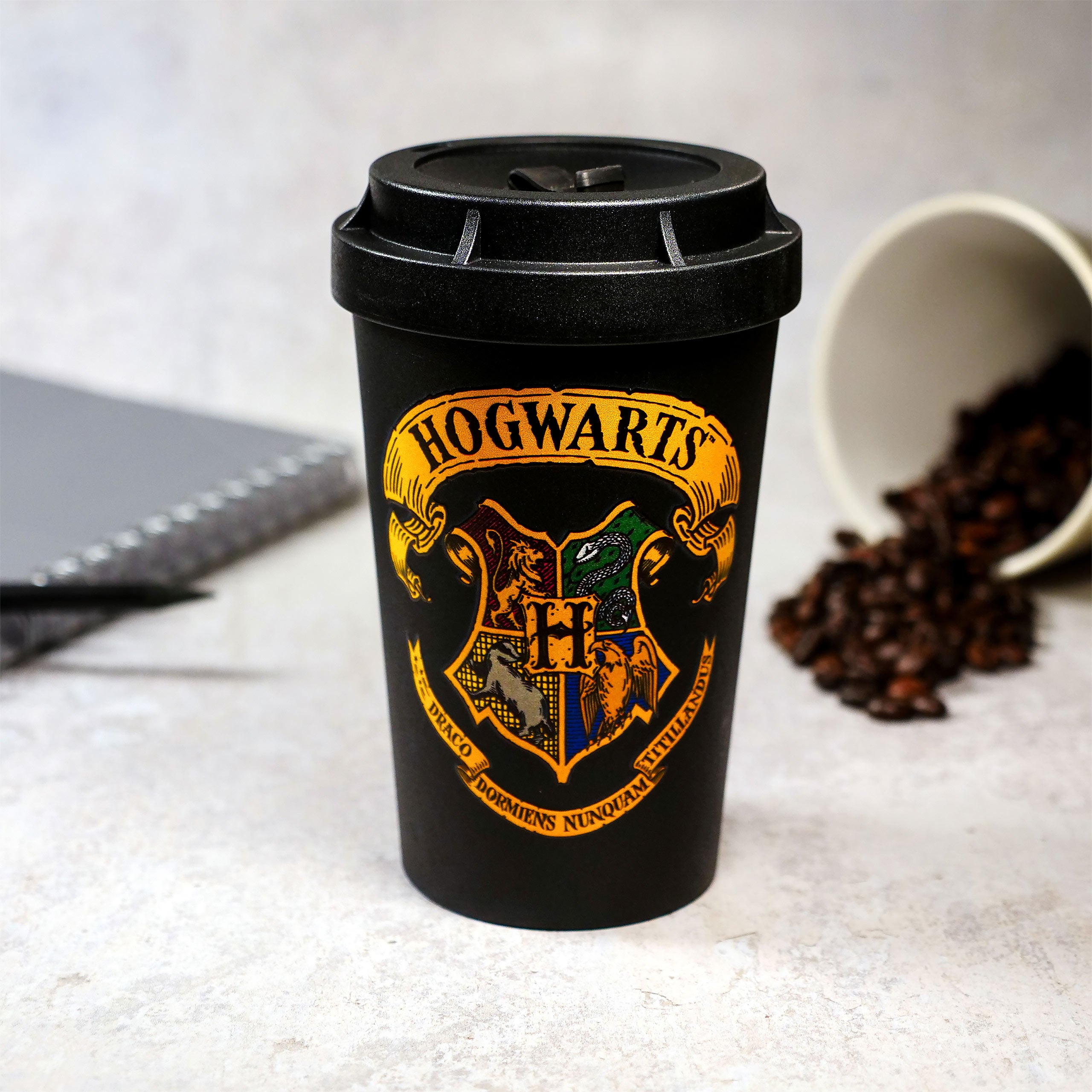 Productafbeelding Hogwarts Crest To Go mok - Harry Potter